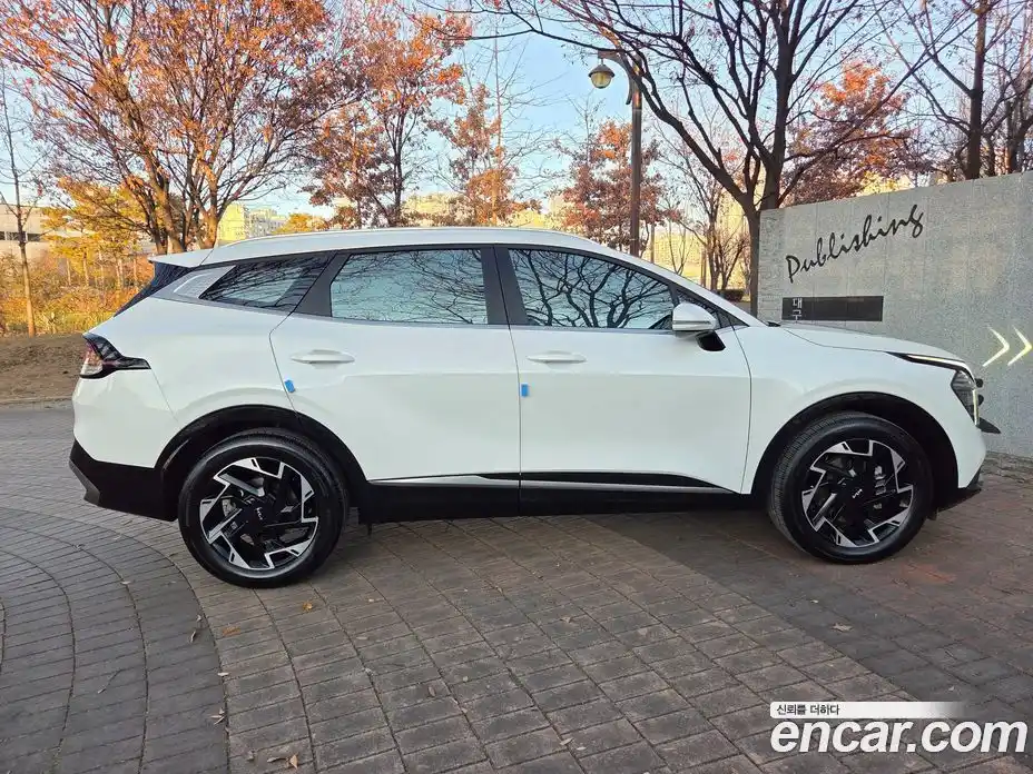 Kia Sportage 2023 1.6 Автомат в Москве № 56143, фото 6