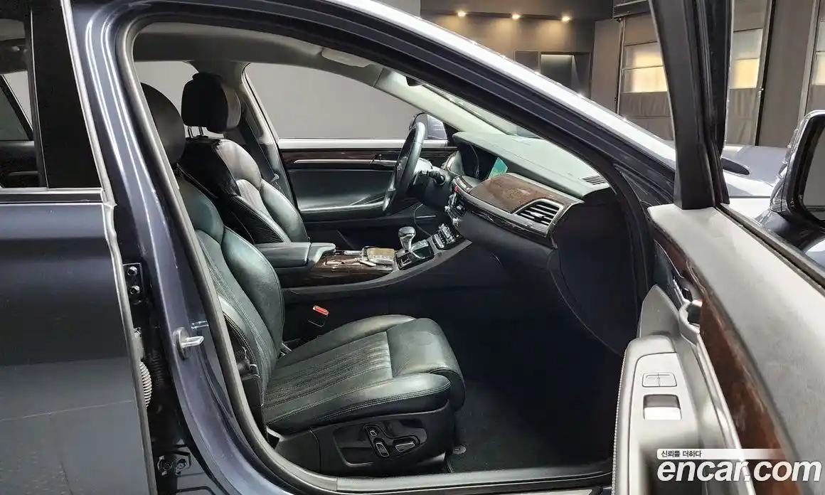 Genesis EQ900 2016 3.8 Автомат в Москве № 56466, фото 16