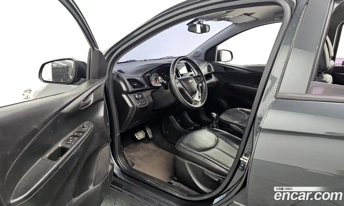 Chevrolet Spark 2017 1.0 Робот в Москве № 94734, фото 19