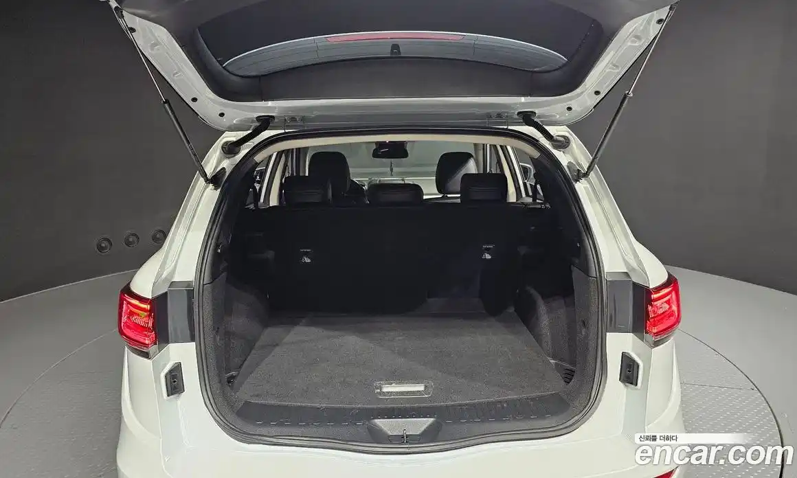 Renault QM6 2023 2.0 Автомат в Москве № 106858, фото 16