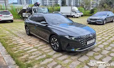 Hyundai Grandeur 2022 2.4 Автомат в Москве № 108417, миниатюра 3