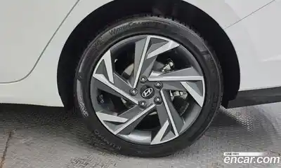 Hyundai Avante 2024 1.6 Автомат в Москве № 111173, миниатюра 7