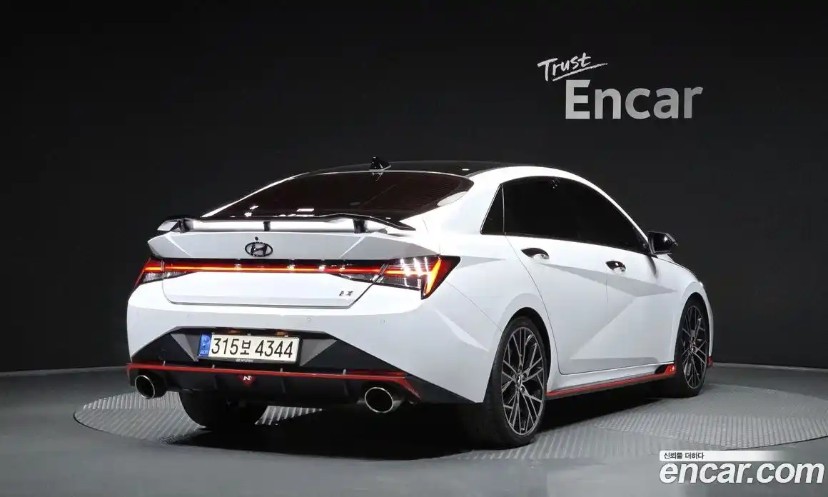 Hyundai Avante 2022 2.0 Автомат в Москве № 112043, фото 11