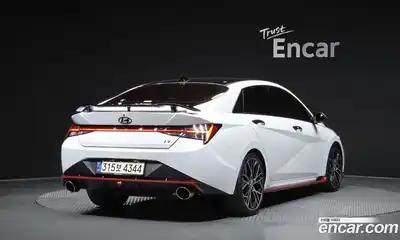 Hyundai Avante 2022 2.0 Автомат в Москве № 112043, миниатюра 11