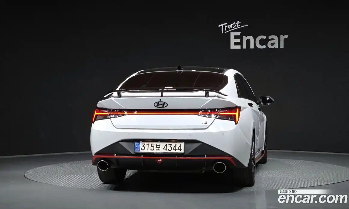 Hyundai Avante 2022 2.0 Автомат в Москве № 112043, фото 9