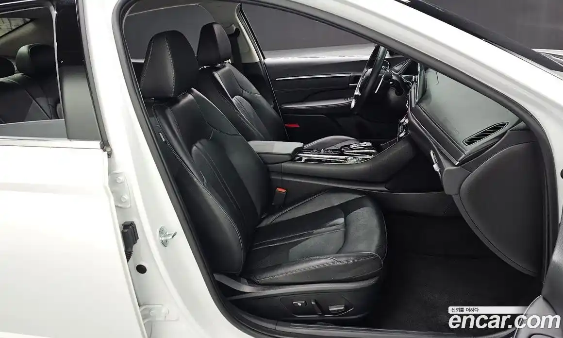 Hyundai Sonata 2022 2.0 Автомат в Москве № 113053, фото 10