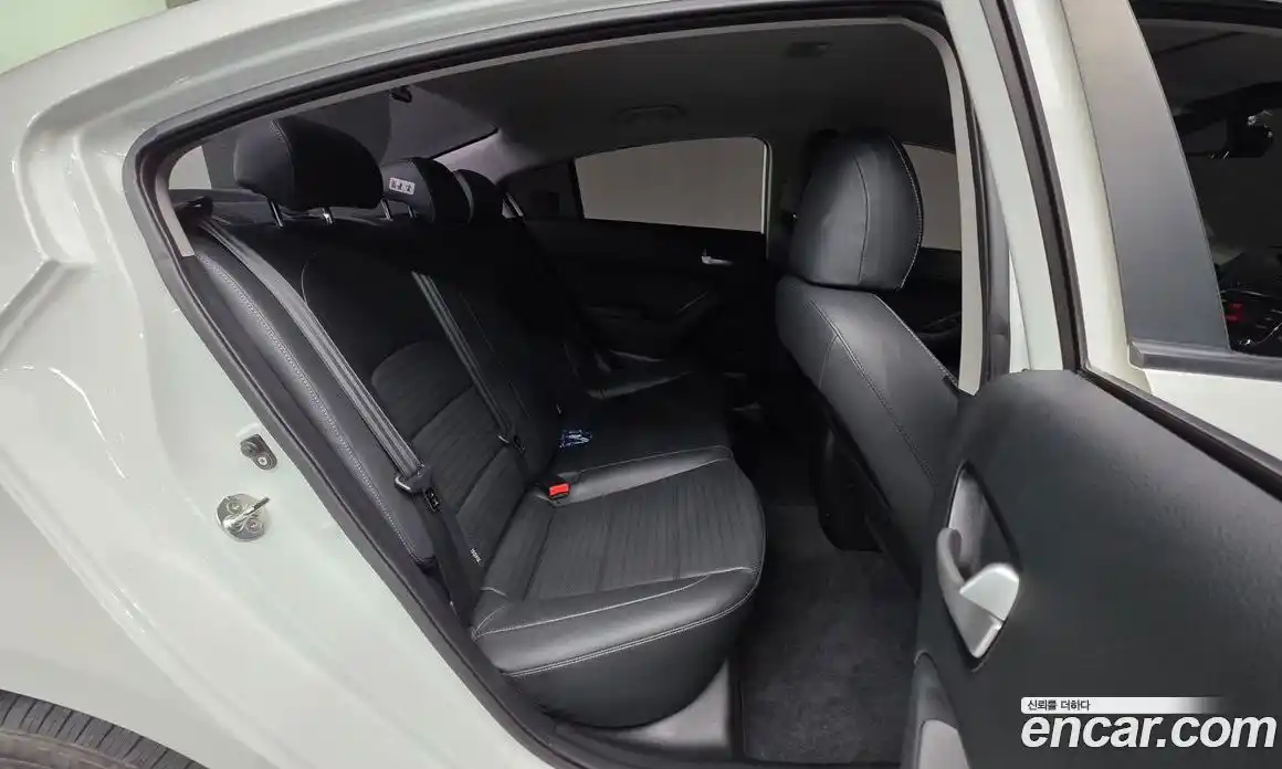 Kia K3 2018 1.6 Автомат в Москве № 115010, фото 16