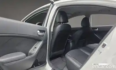 Kia K3 2018 1.6 Автомат в Москве № 115010, миниатюра 10