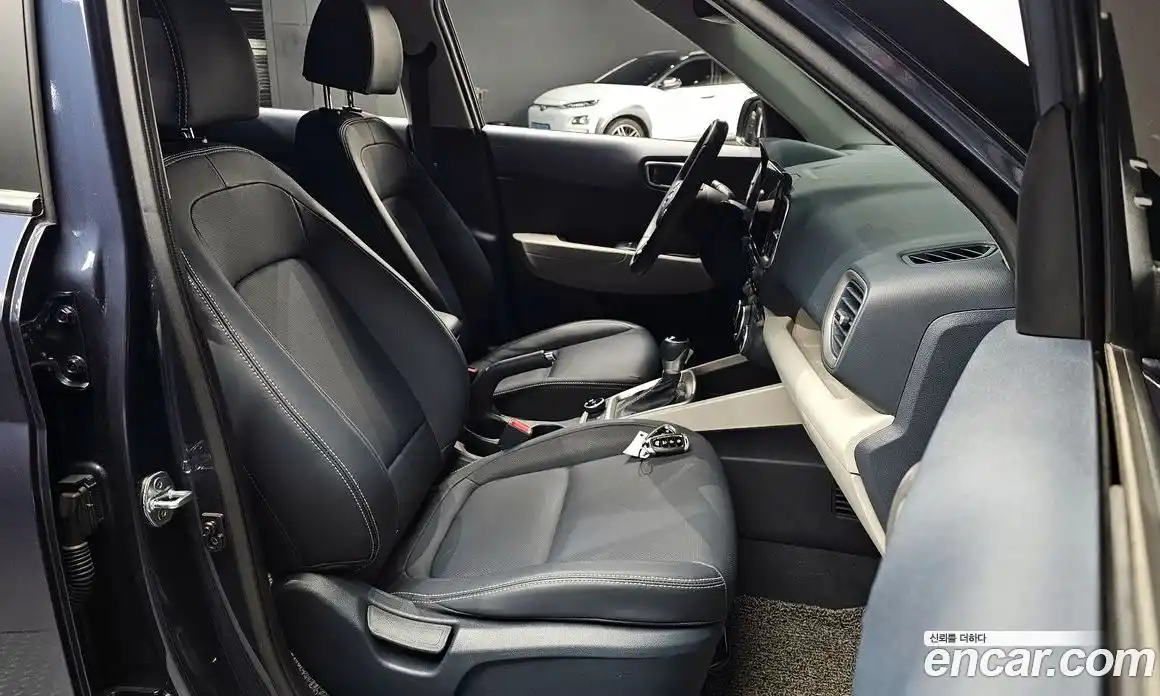 Hyundai Venue 2021 1.6 Автомат в Москве № 118790, фото 17