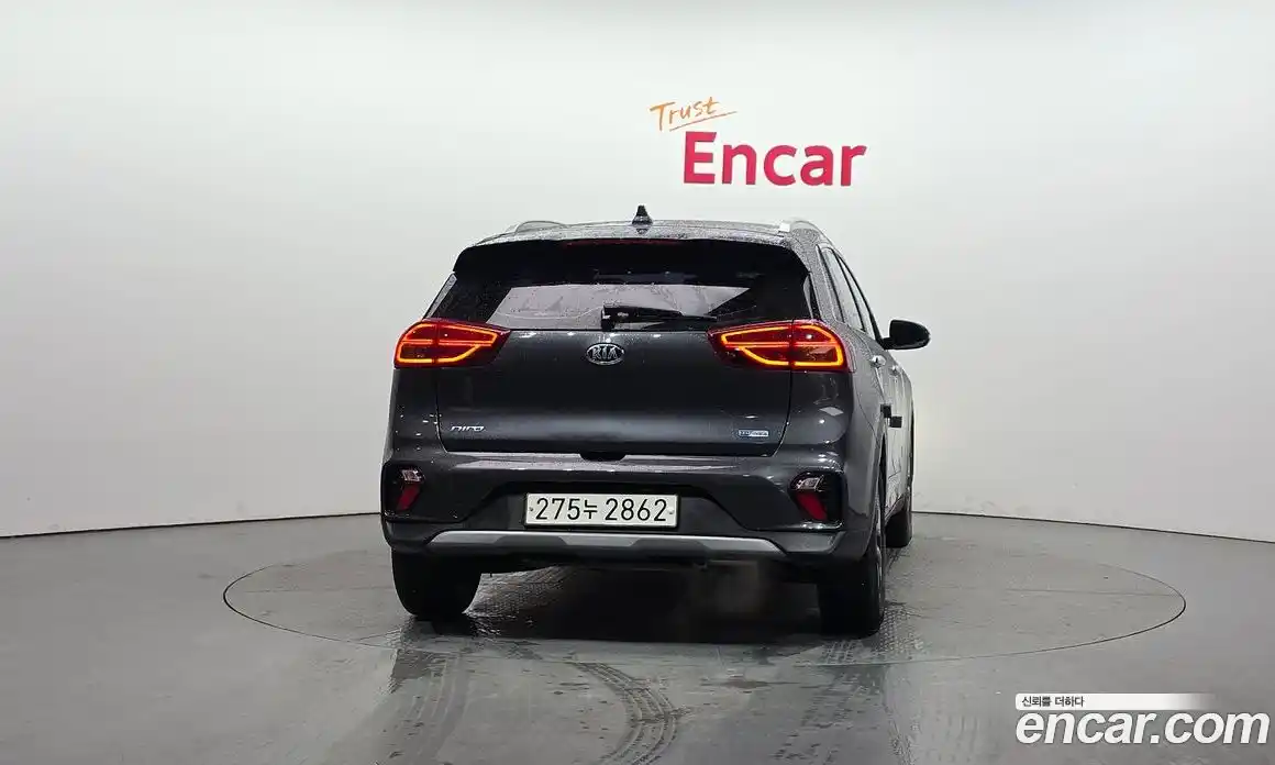 Kia Niro 2020 1.6 Автомат в Москве № 121403, фото 11