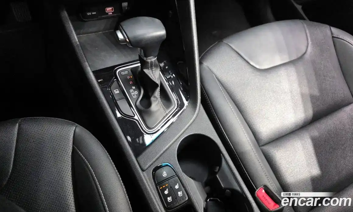 Kia Niro 2020 1.6 Автомат в Москве № 121403, фото 17