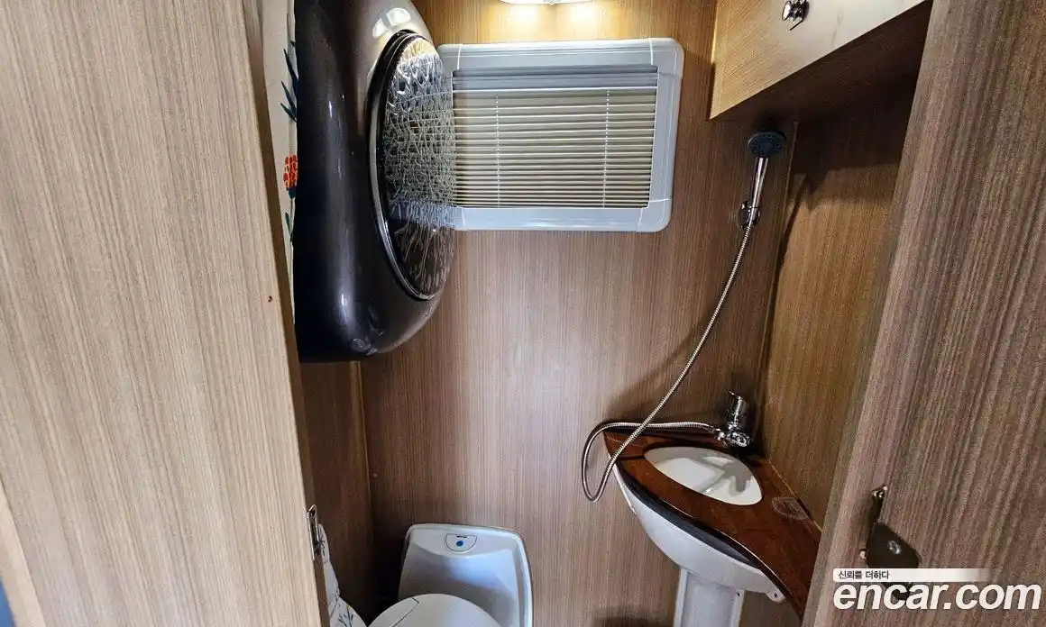 Hyundai Starex 2021 2.5 Автомат в Москве № 124368, фото 16