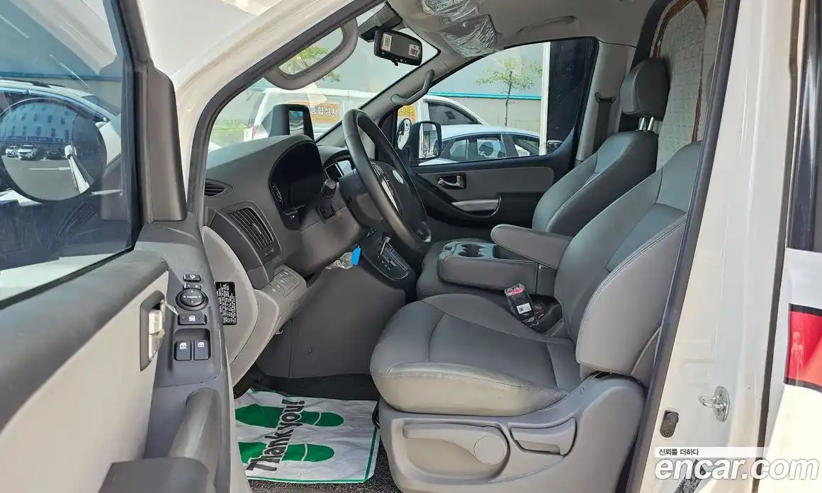 Hyundai Starex 2021 2.5 Автомат в Москве № 124368, фото 8