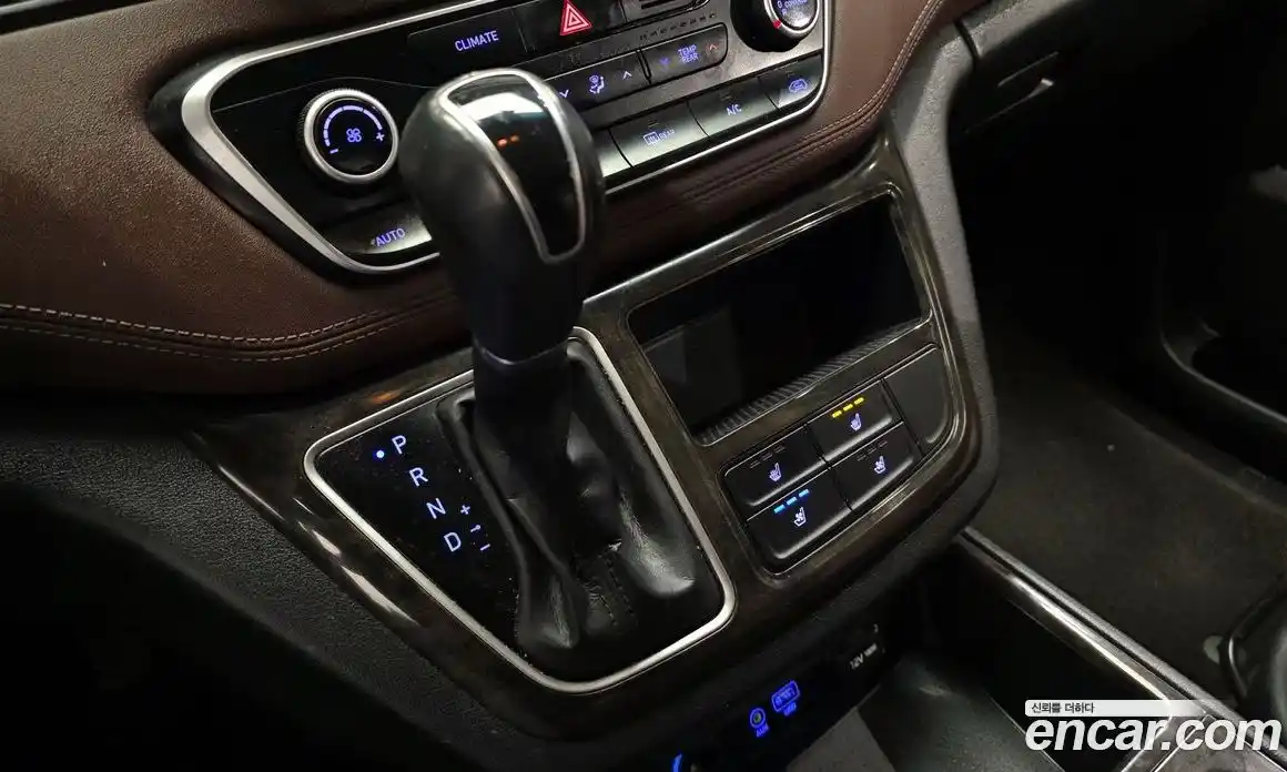 Hyundai Starex 2020 2.5 Автомат в Москве № 126212, фото 16