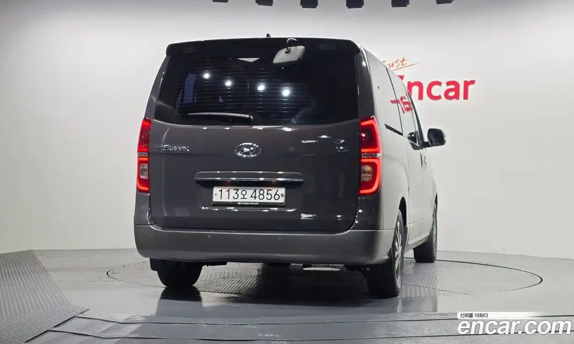 Hyundai Starex 2020 2.5 Автомат в Москве № 126212, фото 4