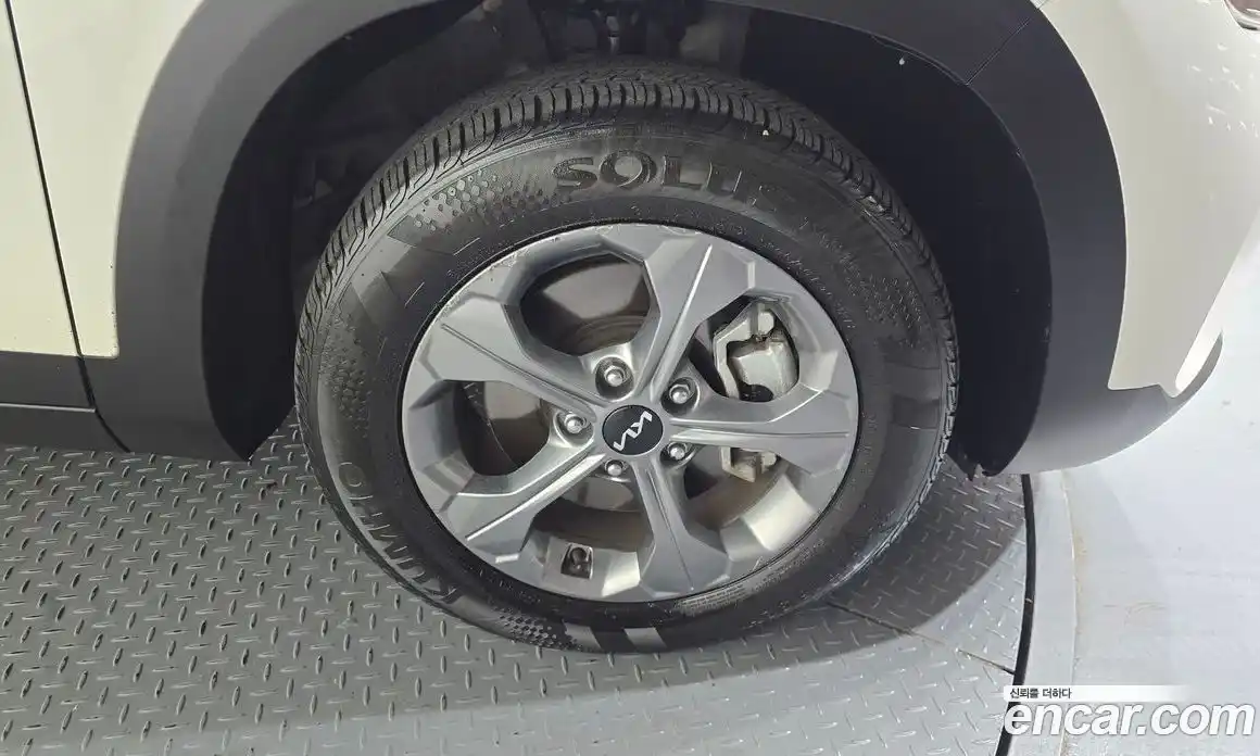 Kia Seltos 2024 1.6 Автомат в Москве № 131466, фото 2