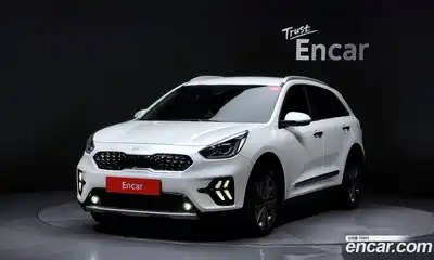 Kia Niro 2022 1.6 Автомат в Москве № 134046, миниатюра 11
