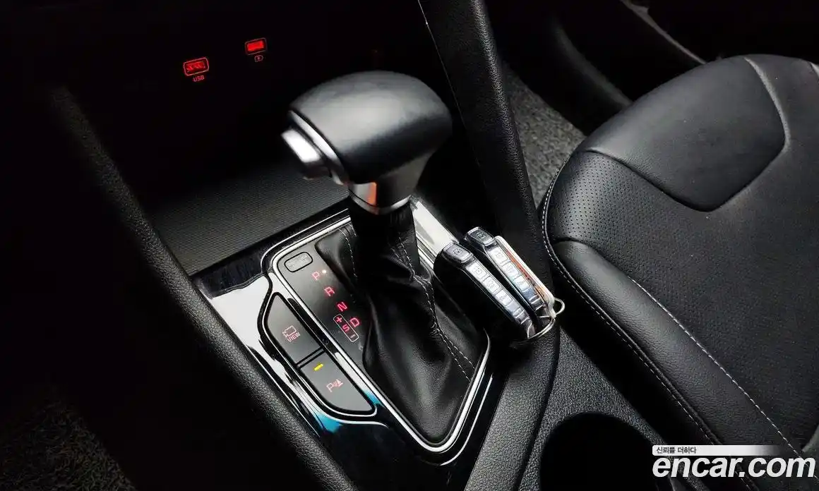 Kia Niro 2022 1.6 Автомат в Москве № 134046, фото 12