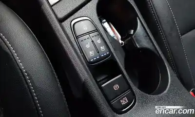 Kia Niro 2022 1.6 Автомат в Москве № 134046, миниатюра 10