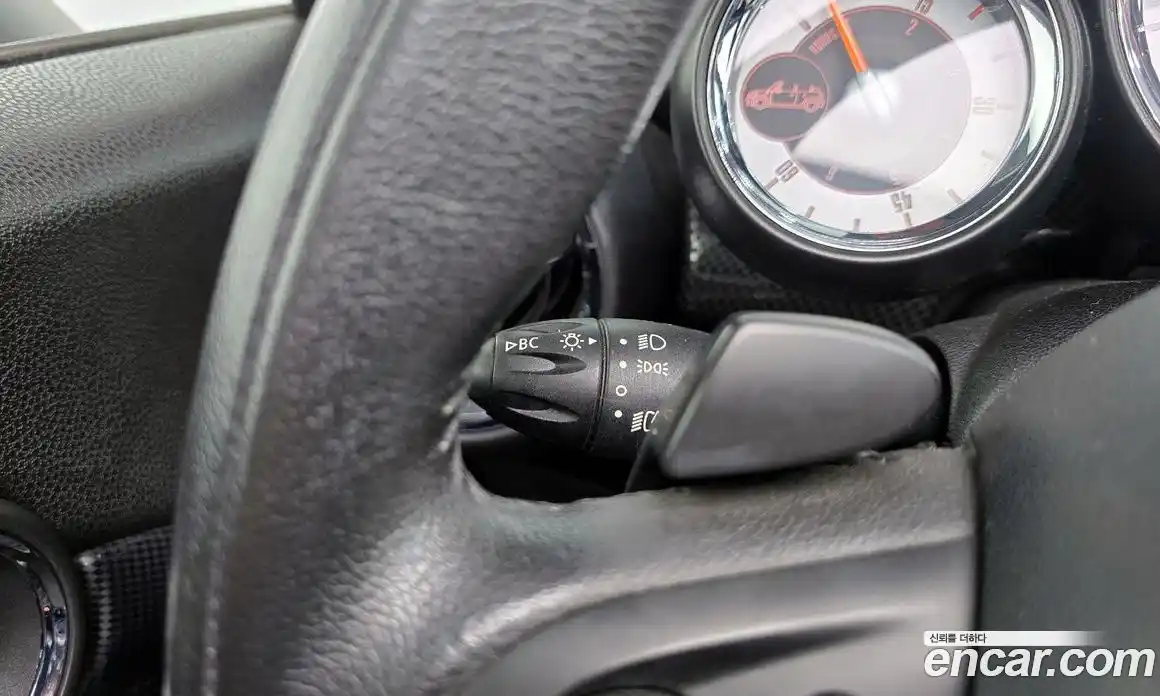 Mini Cooper Convertible 2014 1.6 Автомат в Москве № 135873, фото 17