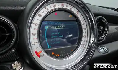 Mini Cooper Convertible 2014 1.6 Автомат в Москве № 135873, миниатюра 6