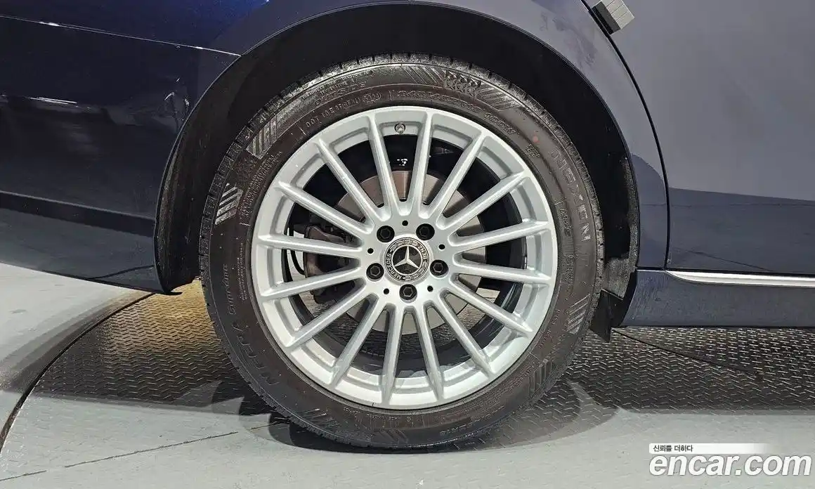 Mercedes-Benz E-Class 2021 2.0 Автомат в Москве № 140338, фото 16