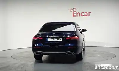 Mercedes-Benz E-Class 2021 2.0 Автомат в Москве № 140338, миниатюра 4