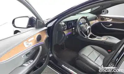 Mercedes-Benz E-Class 2021 2.0 Автомат в Москве № 140338, миниатюра 5