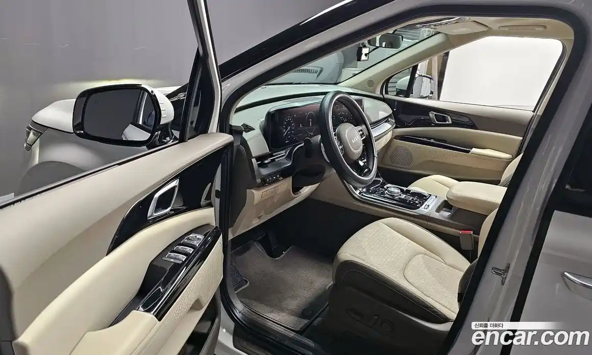 Kia Canival 2023 3.5 Автомат в Москве № 14242, фото 10