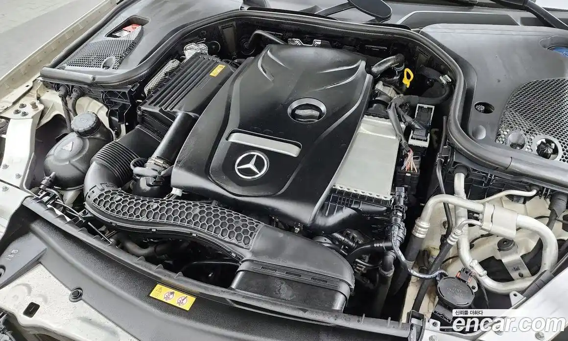 Mercedes-Benz E-Class 2017 2.0 Автомат в Москве № 143065, фото 13