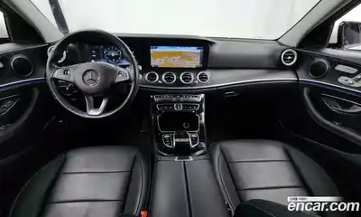 Mercedes-Benz E-Class 2017 2.0 Автомат в Москве № 143065, миниатюра 5