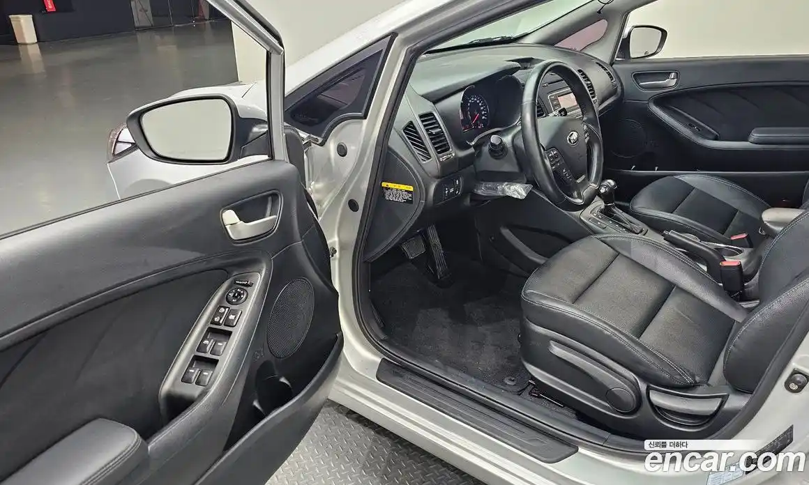 Kia K3 2014 1.6 Автомат в Москве № 14416, фото 8