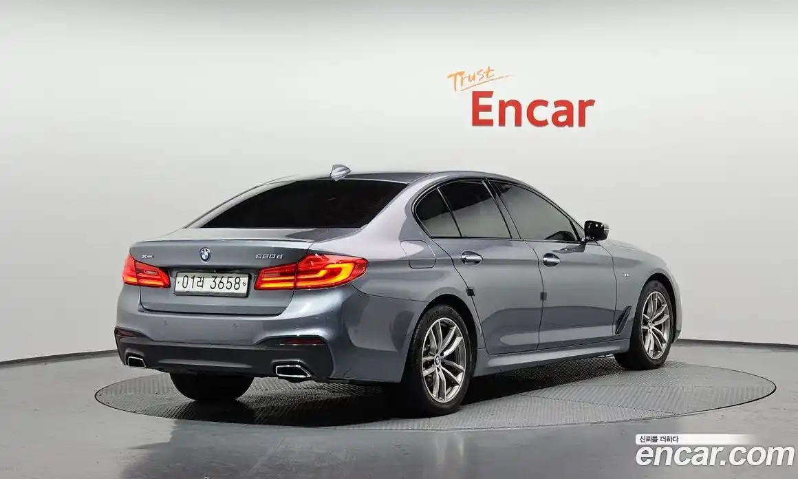 BMW 5-Series 2017 2.0 Автомат в Москве № 151857, фото 15