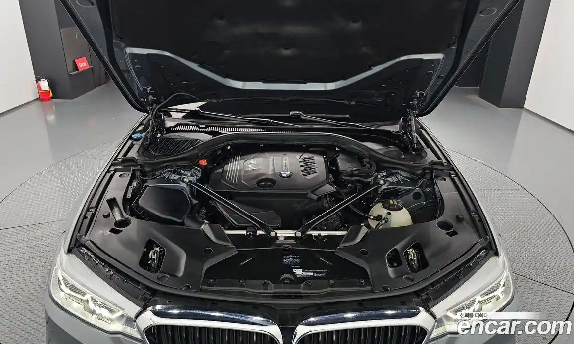 BMW 5-Series 2017 2.0 Автомат в Москве № 151857, фото 19