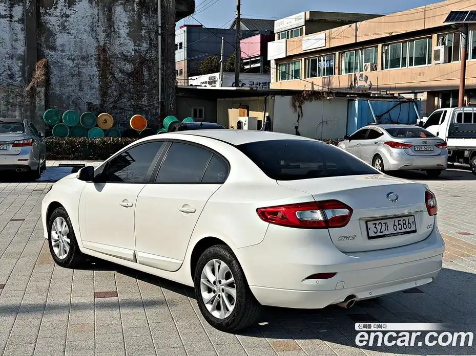 Renault SM3 2016 1.6 Автомат в Москве № 152325, фото 3