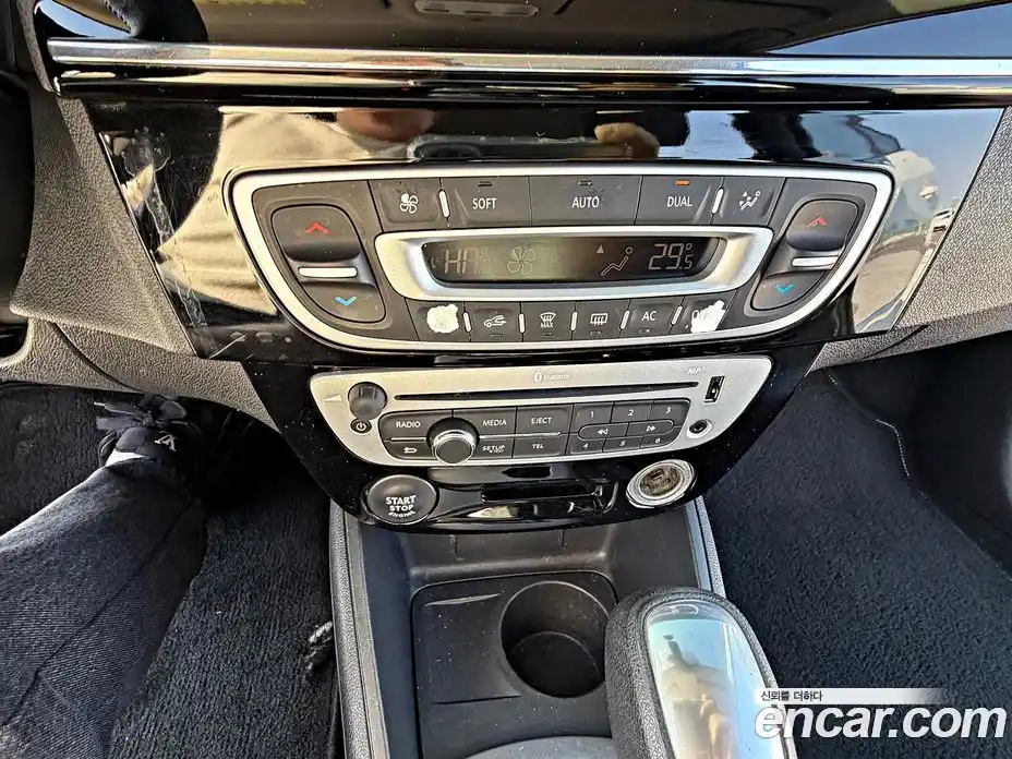 Renault SM3 2016 1.6 Автомат в Москве № 152325, фото 7