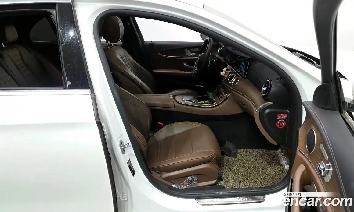 Mercedes-Benz E-Class 2021 1.9 Автомат в Москве № 160696, фото 12