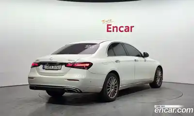 Mercedes-Benz E-Class 2021 1.9 Автомат в Москве № 160696, миниатюра 4