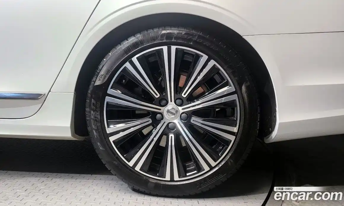 Volvo S90 2021 2.0 Автомат в Москве № 164606, фото 14