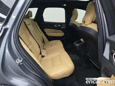 Volvo XC60 2021 2.0 Автомат в Москве № 164757, миниатюра 11