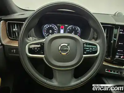 Volvo XC60 2021 2.0 Автомат в Москве № 164757, миниатюра 12