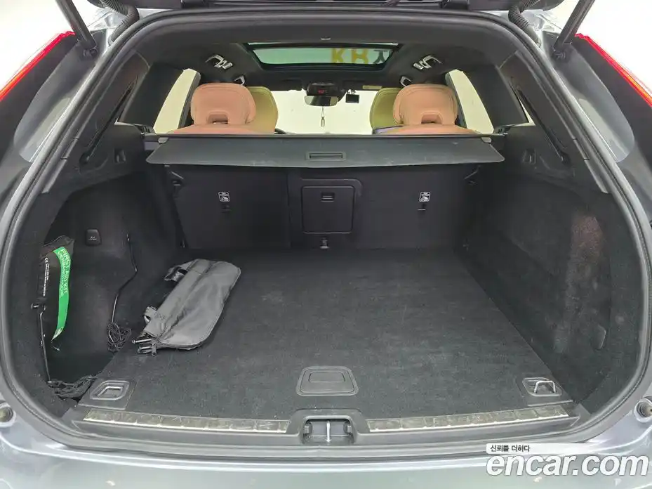 Volvo XC60 2021 2.0 Автомат в Москве № 164757, фото 20