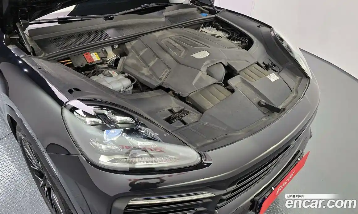 Porsche Cayenne 2020 3.0 Автомат в Москве № 165348, фото 1