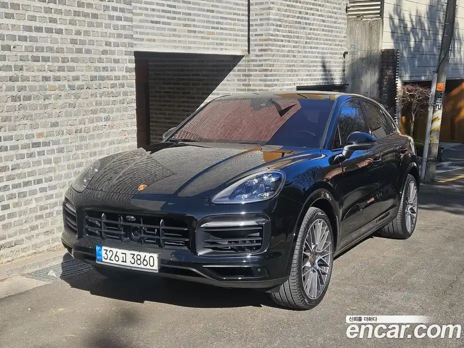 Porsche Cayenne 2023 3.0 Автомат в Москве № 165773, фото 1