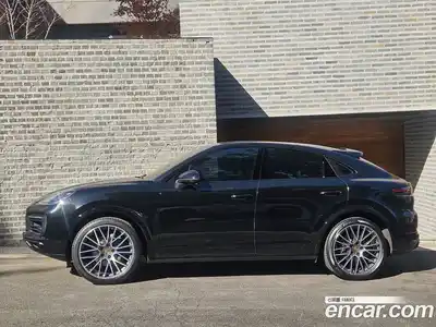 Porsche Cayenne 2023 3.0 Автомат в Москве № 165773, миниатюра 4