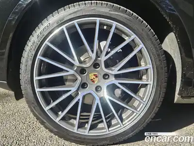 Porsche Cayenne 2023 3.0 Автомат в Москве № 165773, миниатюра 5