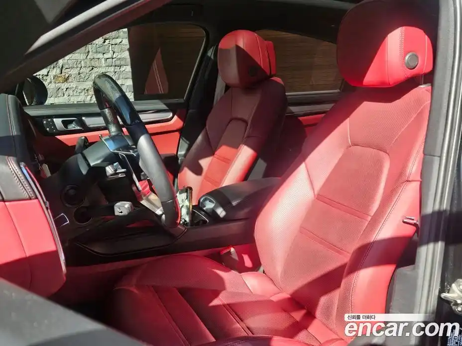 Porsche Cayenne 2023 3.0 Автомат в Москве № 165773, фото 10