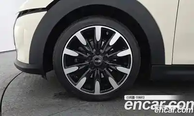 Mini Cooper Convertible 2022 1.5 Автомат в Москве № 166963, миниатюра 5