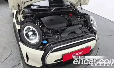 Mini Cooper Convertible 2022 1.5 Автомат в Москве № 166963, миниатюра 6