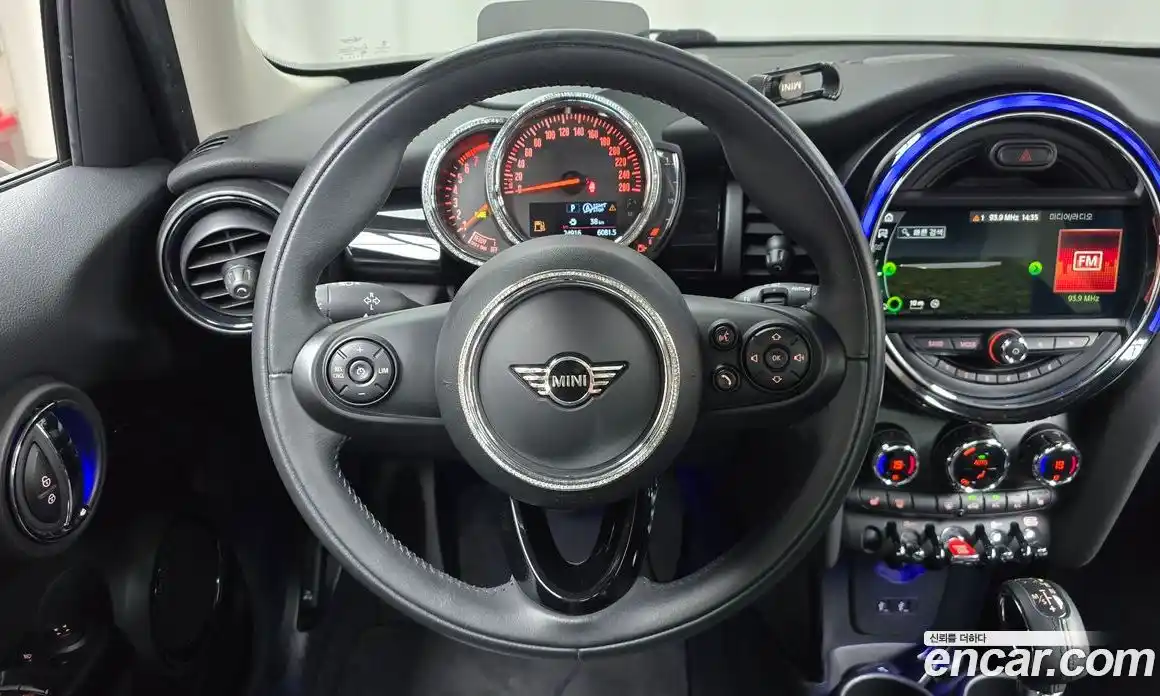 Mini Cooper 2019 1.5 Автомат в Москве № 167051, фото 6